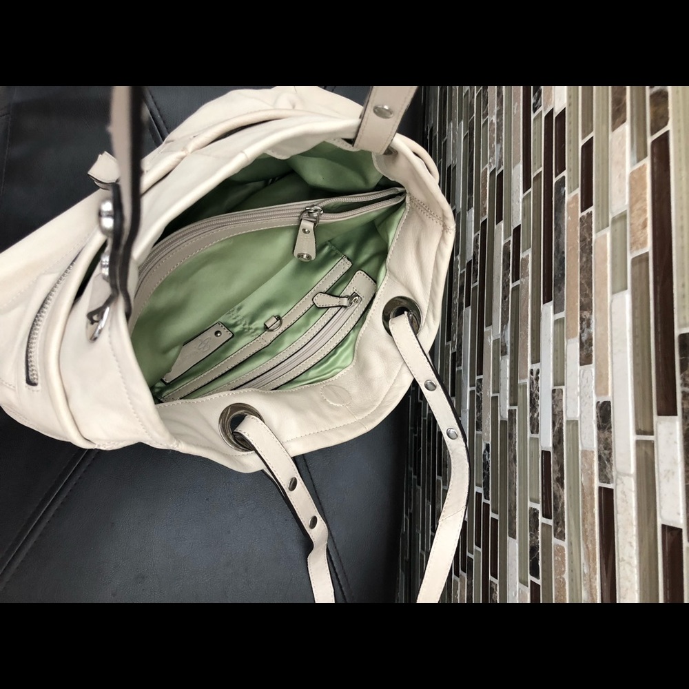 B makowsky Handbag - Picture 8 of 11